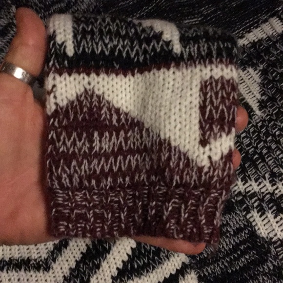 🌺 Union Bay Black and White Cardigan 🌸 - Picture 4 of 4